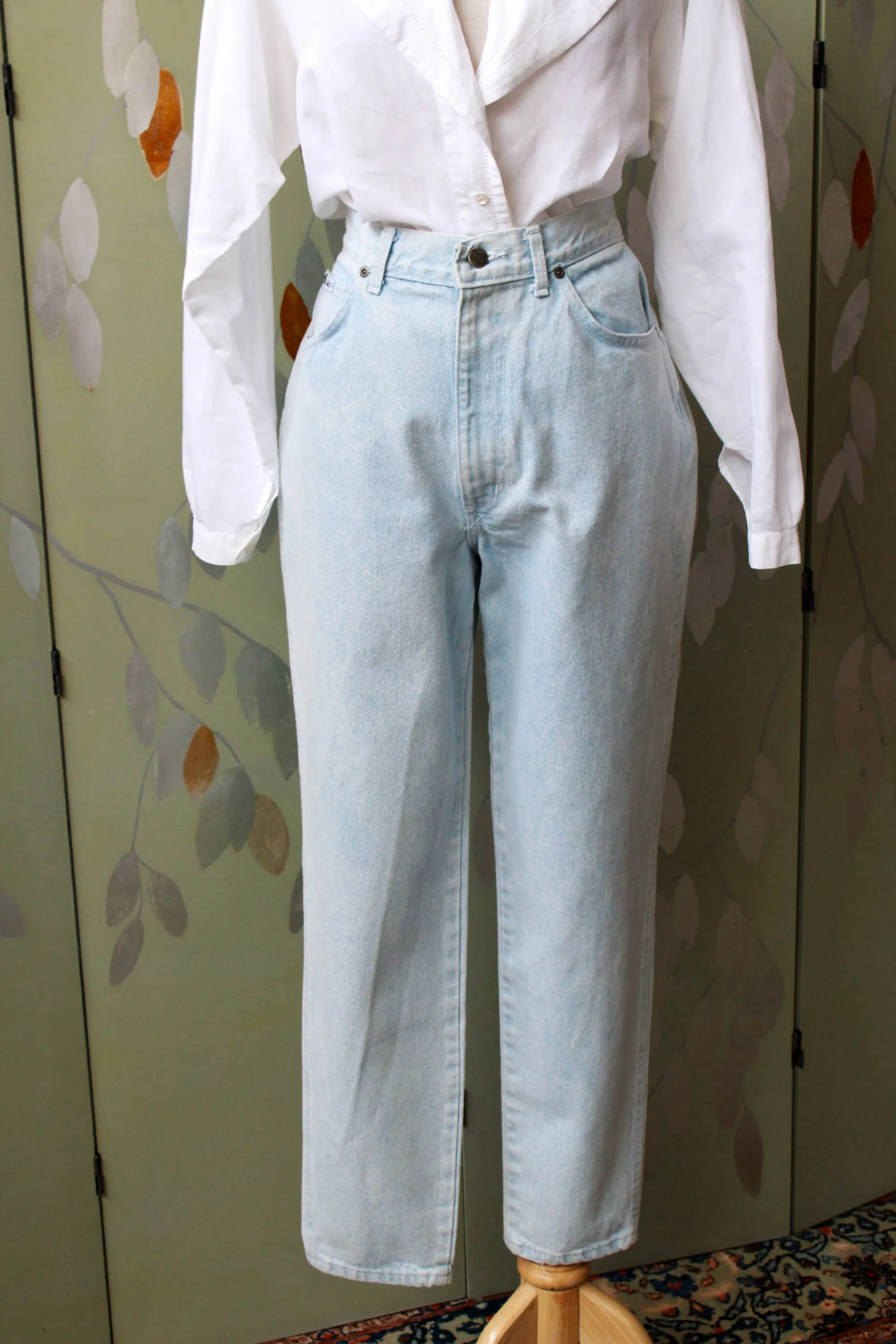 90s Light Wash Chic Denim Jeans, Waist 30"