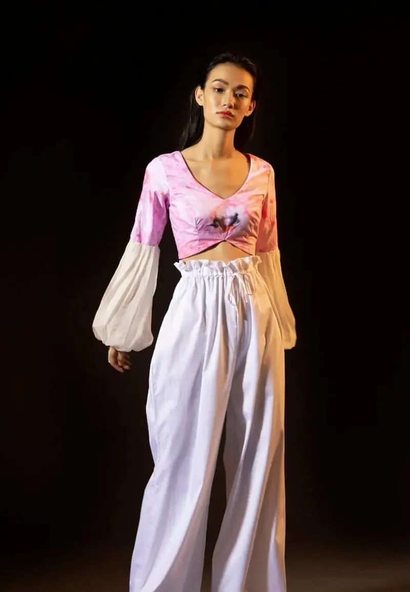 Crop top with pleated sleeves in pink