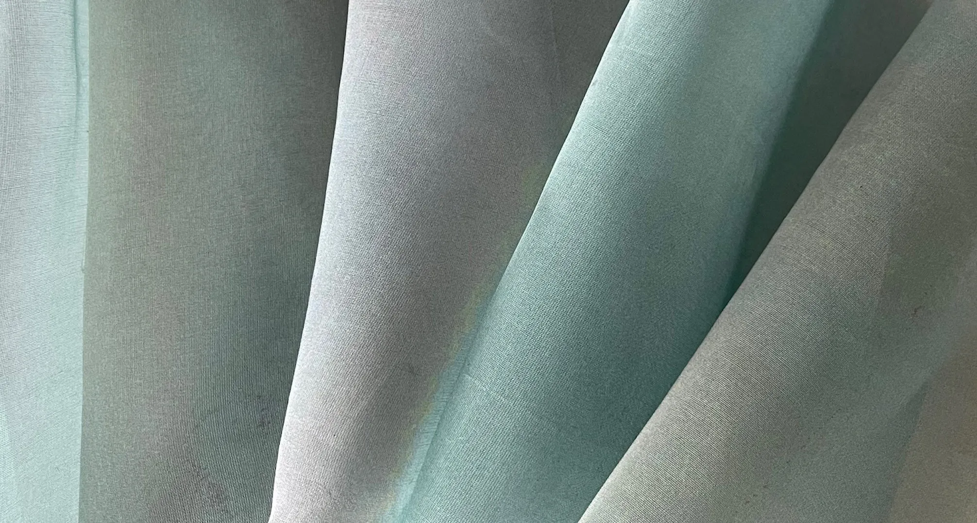 Semi-Sheer Aqua Dreams Ombré Silk Organza (Made in Italy)