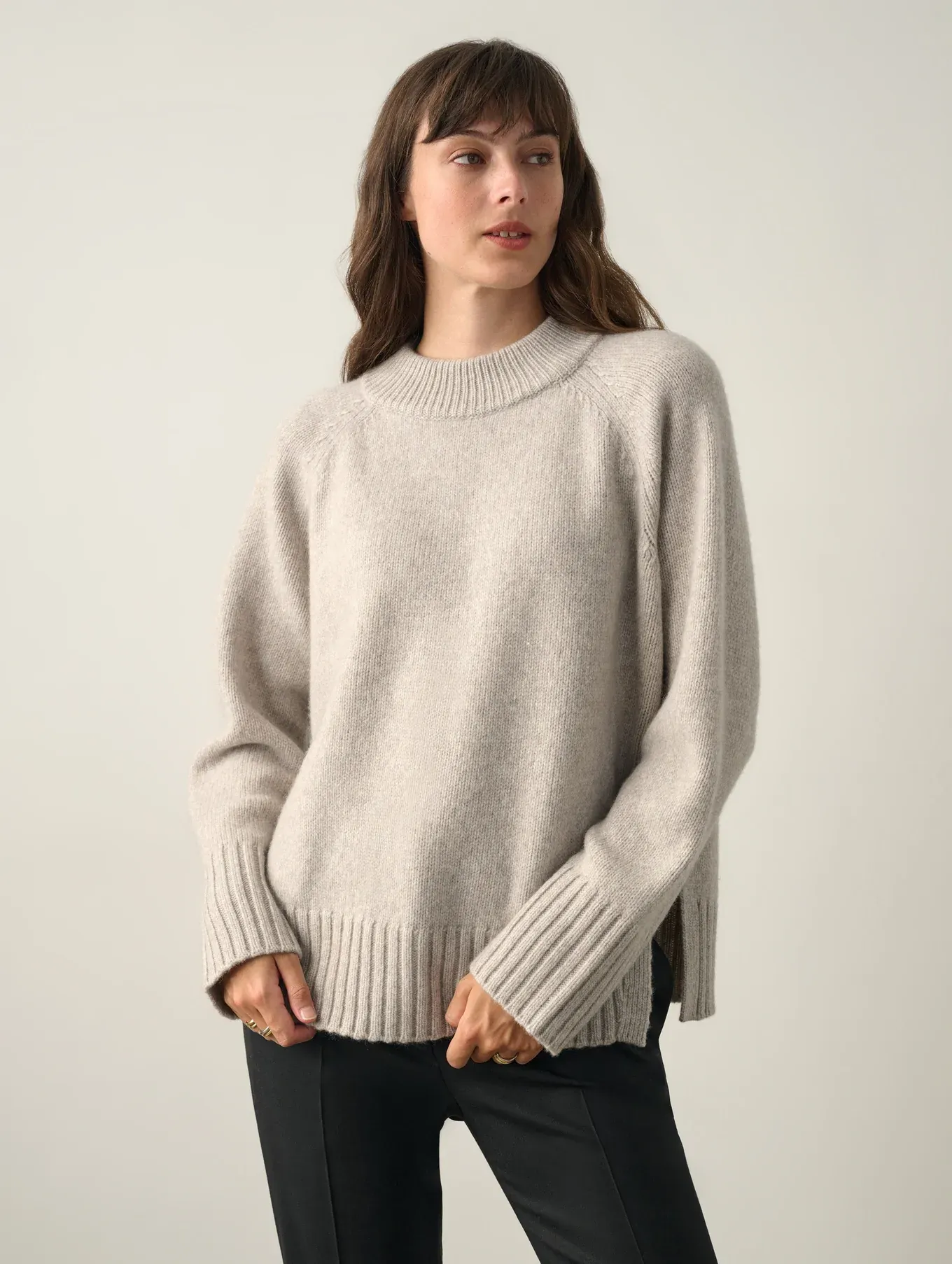 White   Warren - Lofty Cashmere Blend Marled Crewneck In Light Grey Marl